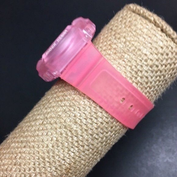 Cruise Club Watch Pink Silicone Shock Resistant - Picture 2 of 4